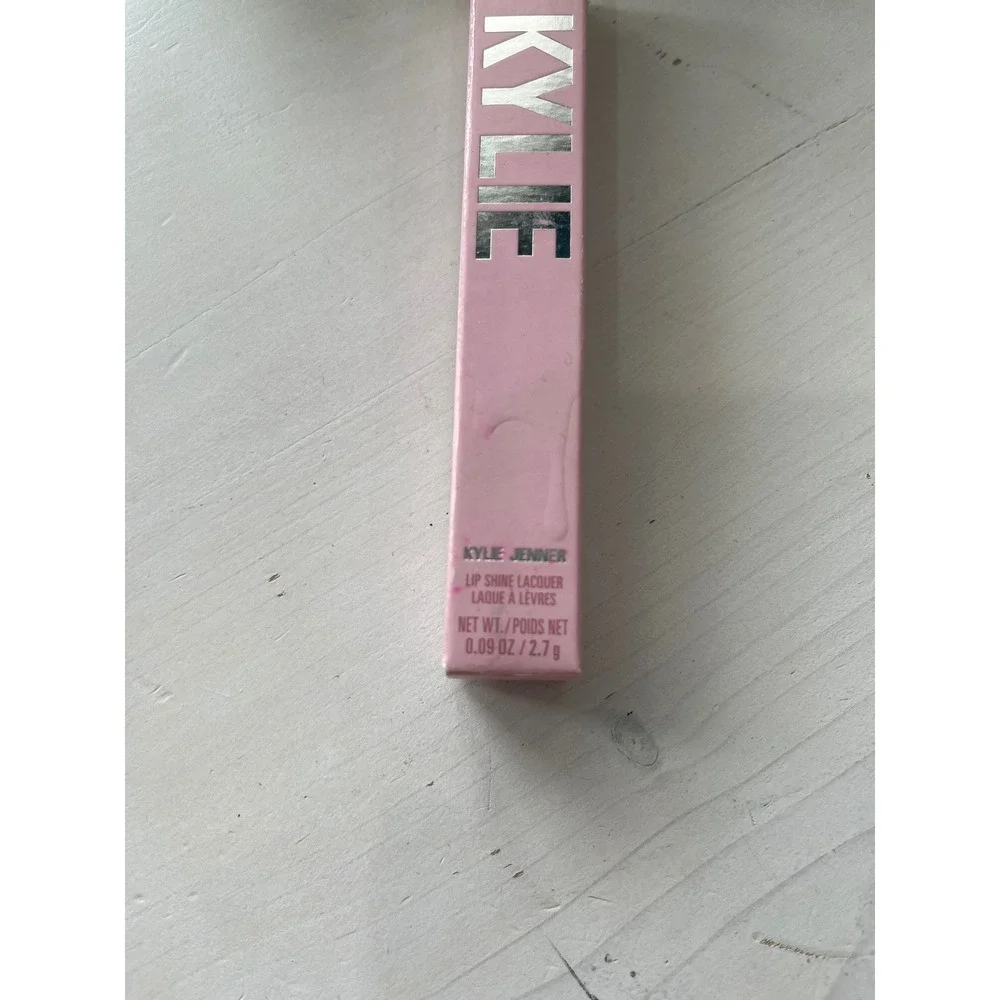 Kylie Jenner Lip Shine Lacquer Gloss‎ Rosetto Effetto Liquid Lipstick Makeup